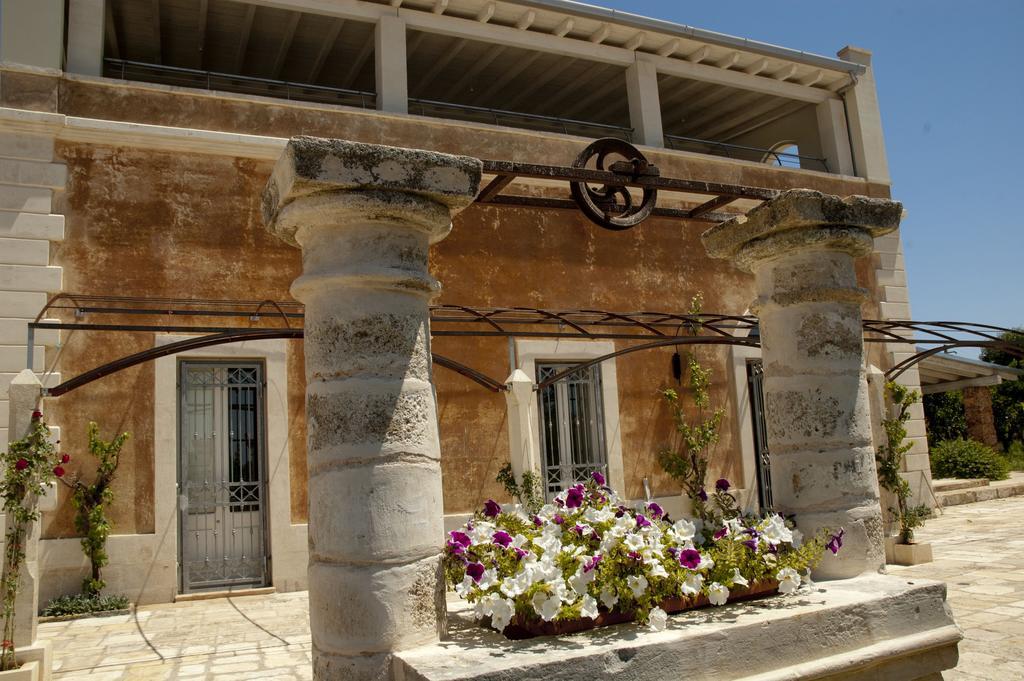 Agriturismo Li Calizzi Arte E Natura Novoli Exteriör bild