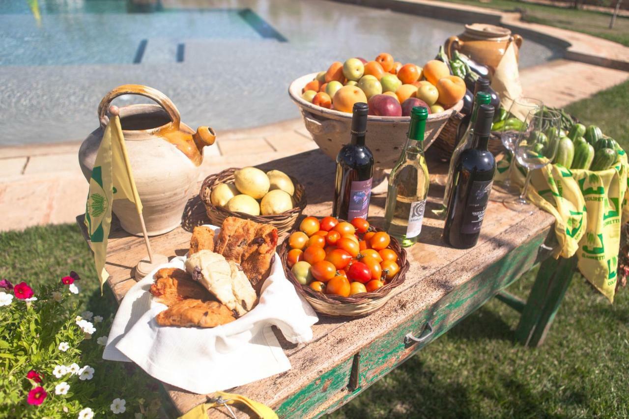 Agriturismo Li Calizzi Arte E Natura Novoli Exteriör bild